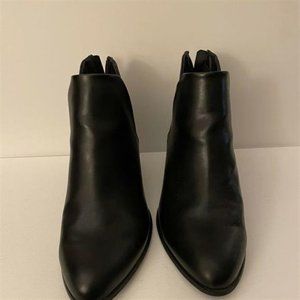 SO Women's Zip Up Black Ankle Boots Size 9.5